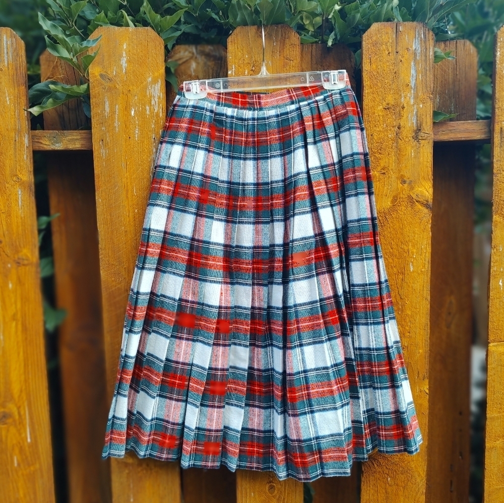 Vintage Rhapsody Scottish Pleated Tartan Pattern Skirt! - Picture 2 of 16